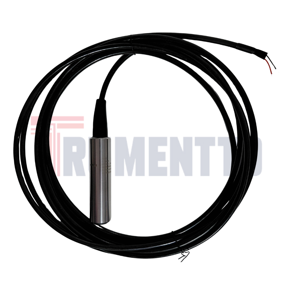 Transmisor de nivel sumergible MADTECH instalación en tanque industrial